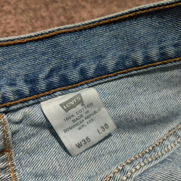 Vintage Levis 501 Jeans Mens 34 x 29 Light Washed Button Fly Pants Y2K - Picture 3 of 9